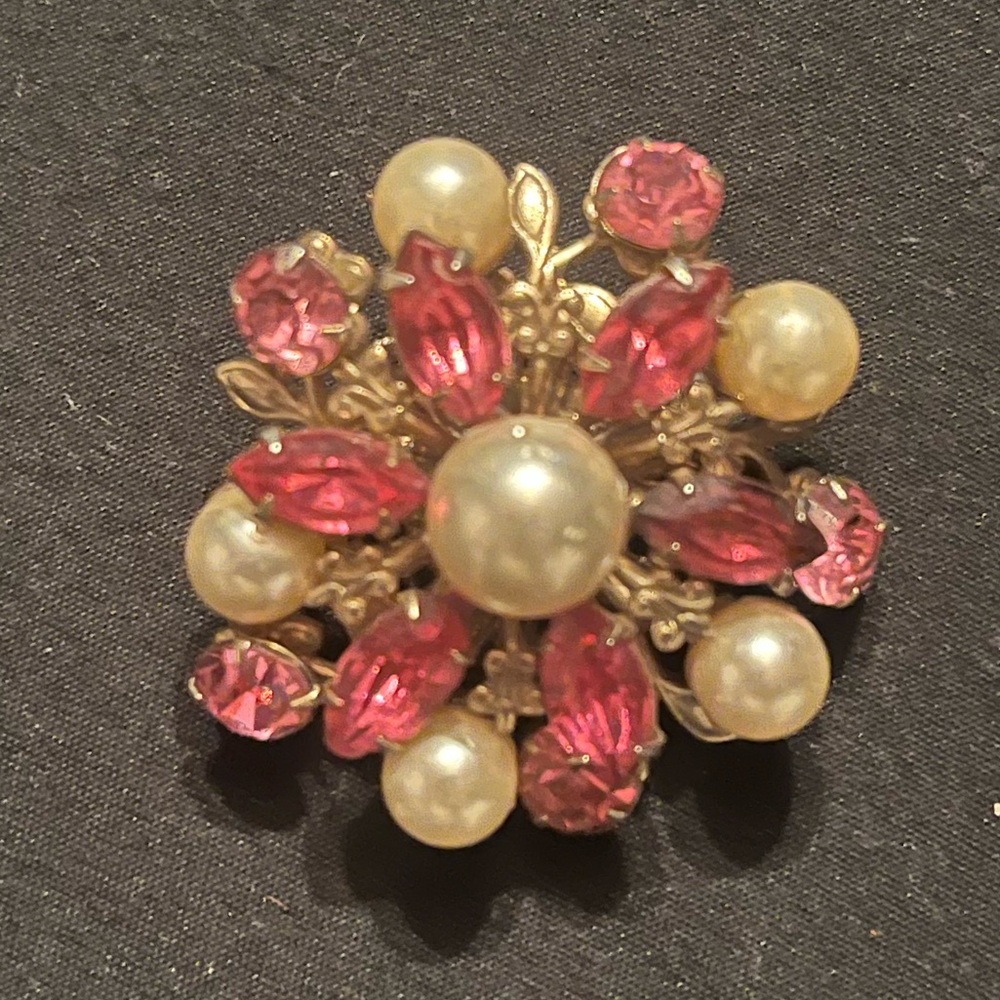 Vintage Gold Tone Pearl and Pink Crystal Brooch